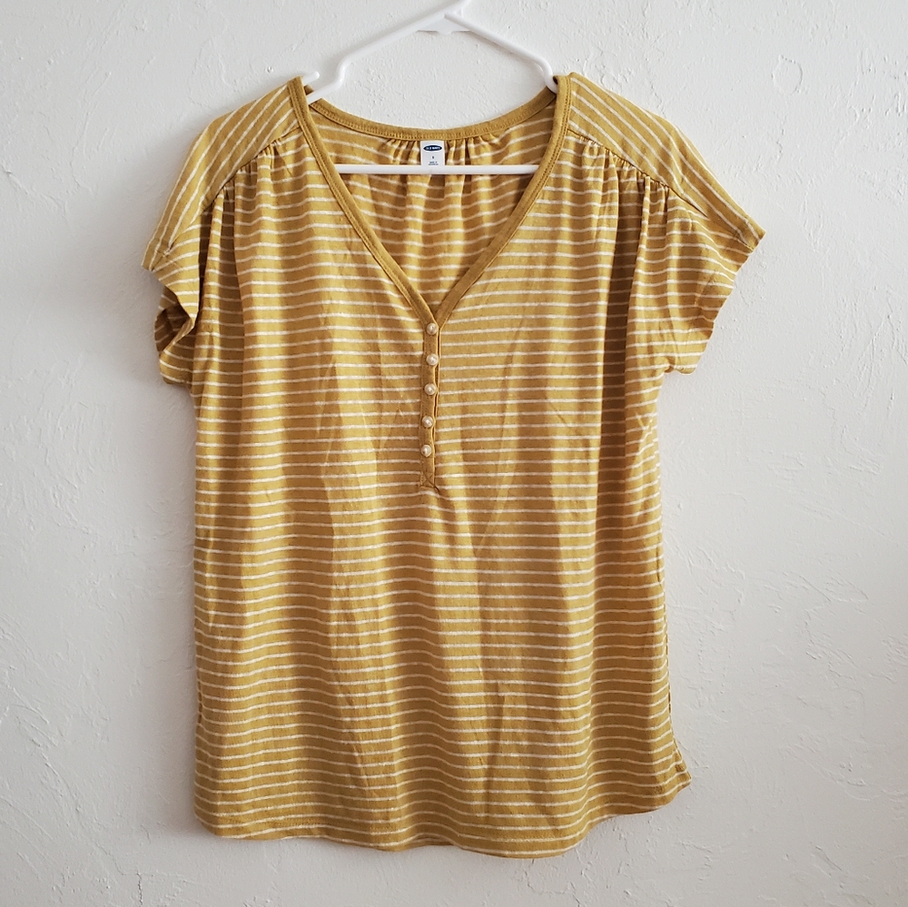 Old Navy V-Neck Linen Blend Henley Tee
